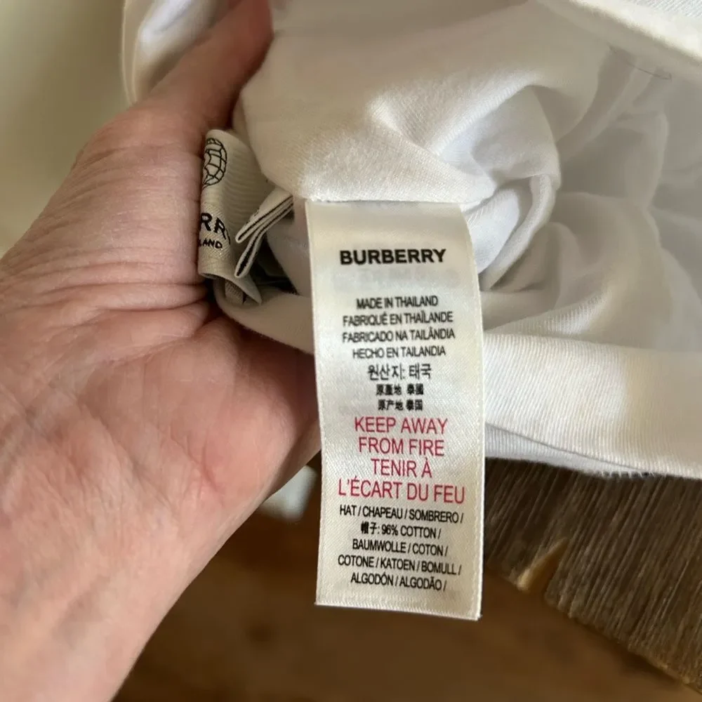 Burberry London White Plaid infant Unisex Boy Girl Cap Hat Designer 6-9 …